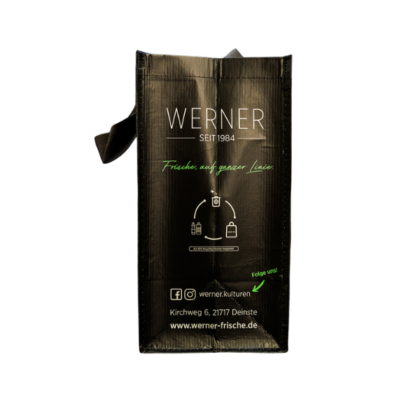 Schwarze Tragetasche mit dem Logo von Werner, seit 1984, und dem Slogan "Frische, auf ganzer Linie". Die Tasche hat einen Griff und enthält Kontaktinformationen sowie Social-Media-Links. Ideal für den Einkauf von frischen Produkten.